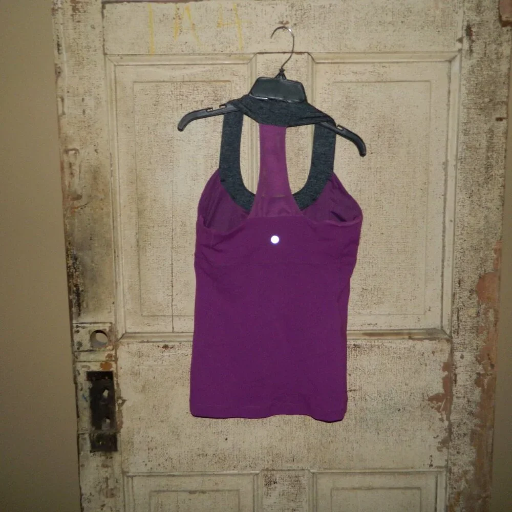 Lululemon T Strap Scoop Neck Top Size 8 (GG-39)